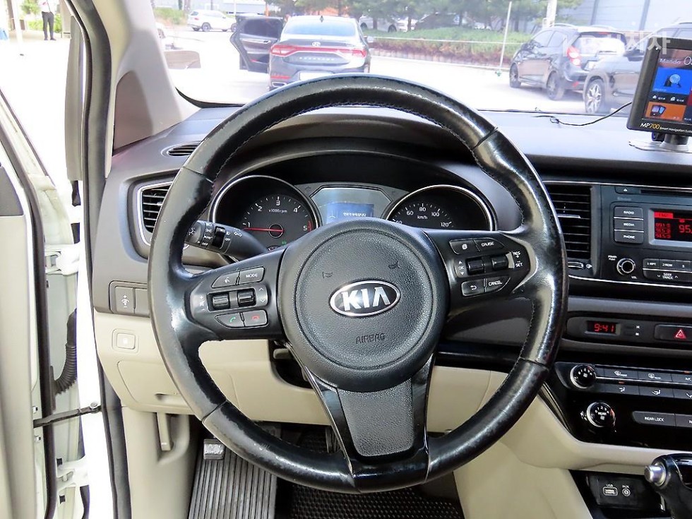2015 - kia carnival