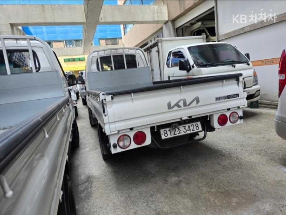 2020 - kia bongo iii