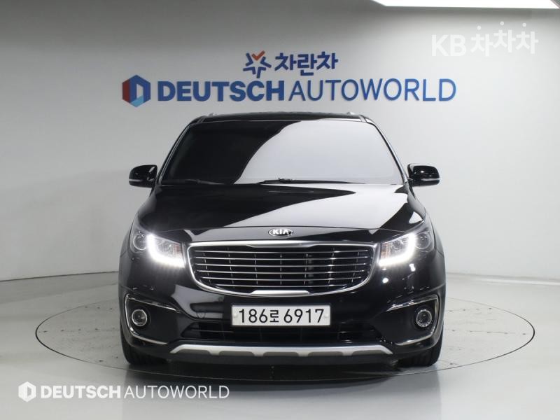 2018 - kia carnival