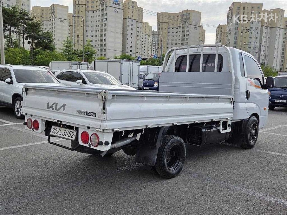 2017 - kia bongo iii