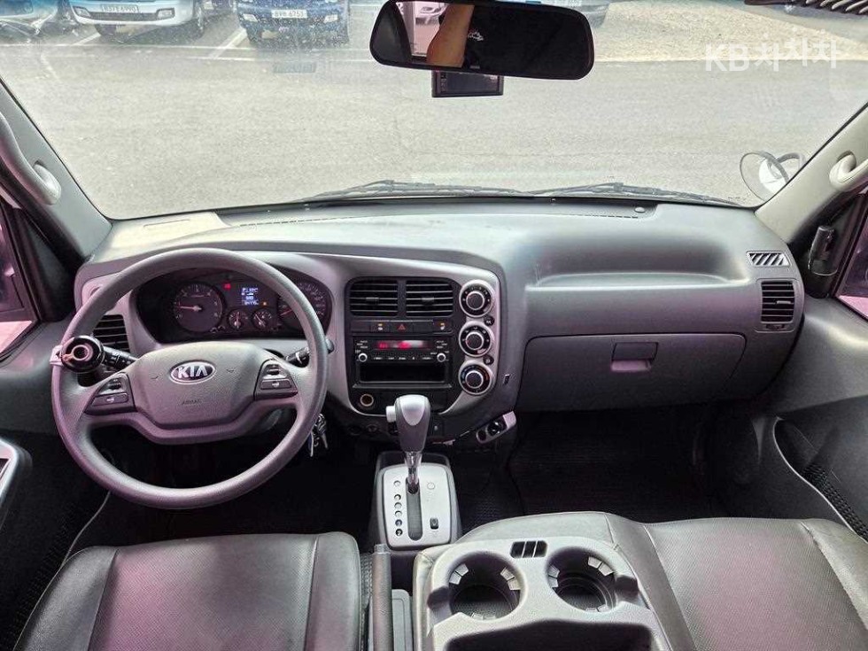 2017 - kia bongo iii