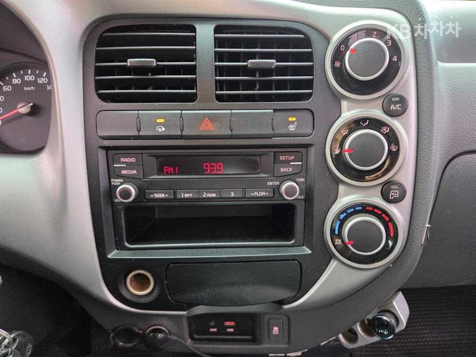 2017 - kia bongo iii