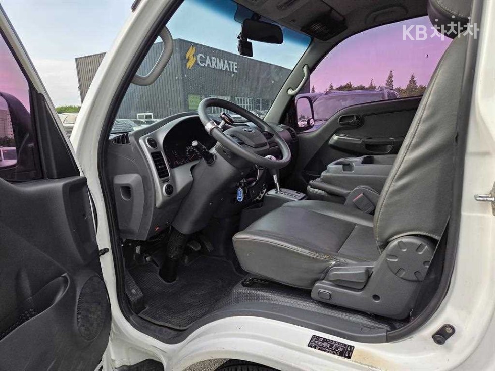 2017 - kia bongo iii