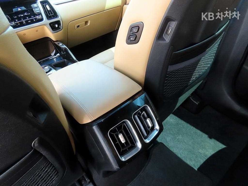 2022 - kia sorento