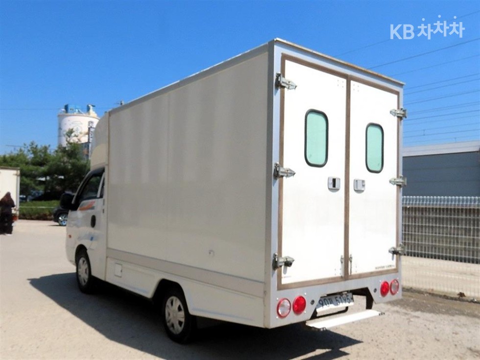 2017 - kia bongo iii