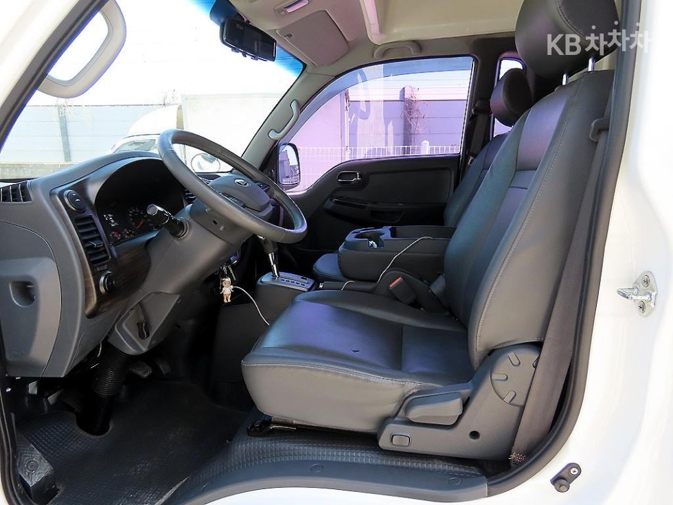 2017 - kia bongo iii