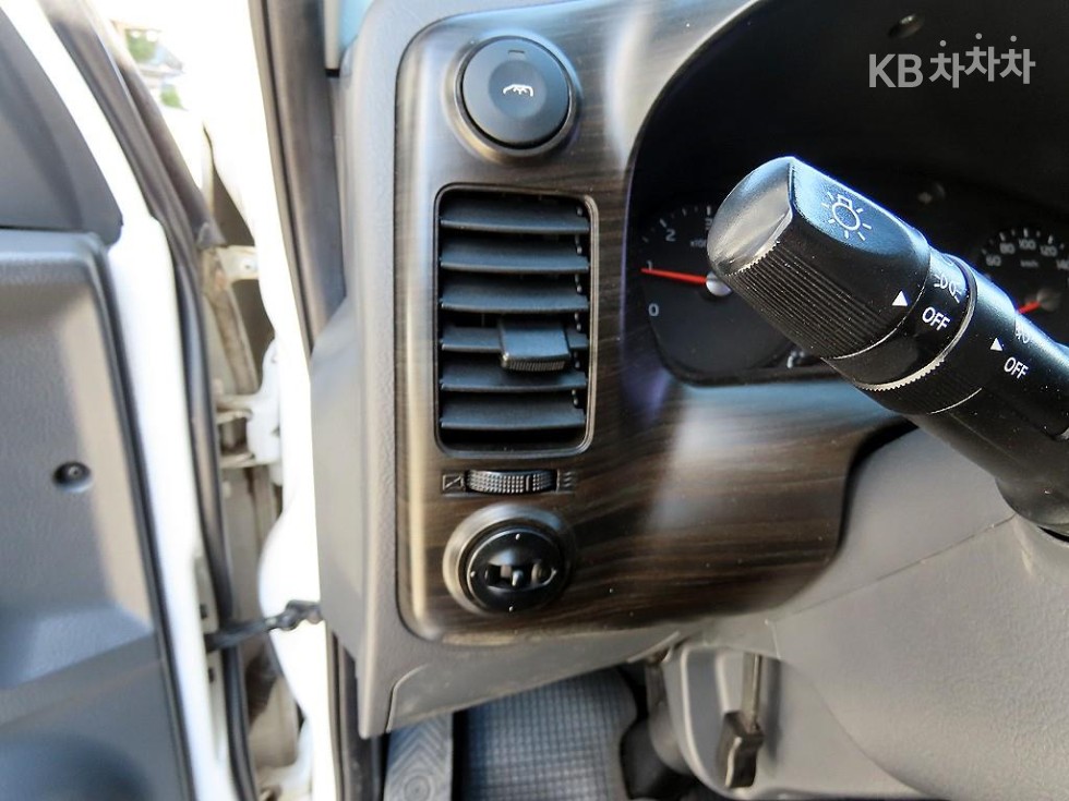 2017 - kia bongo iii