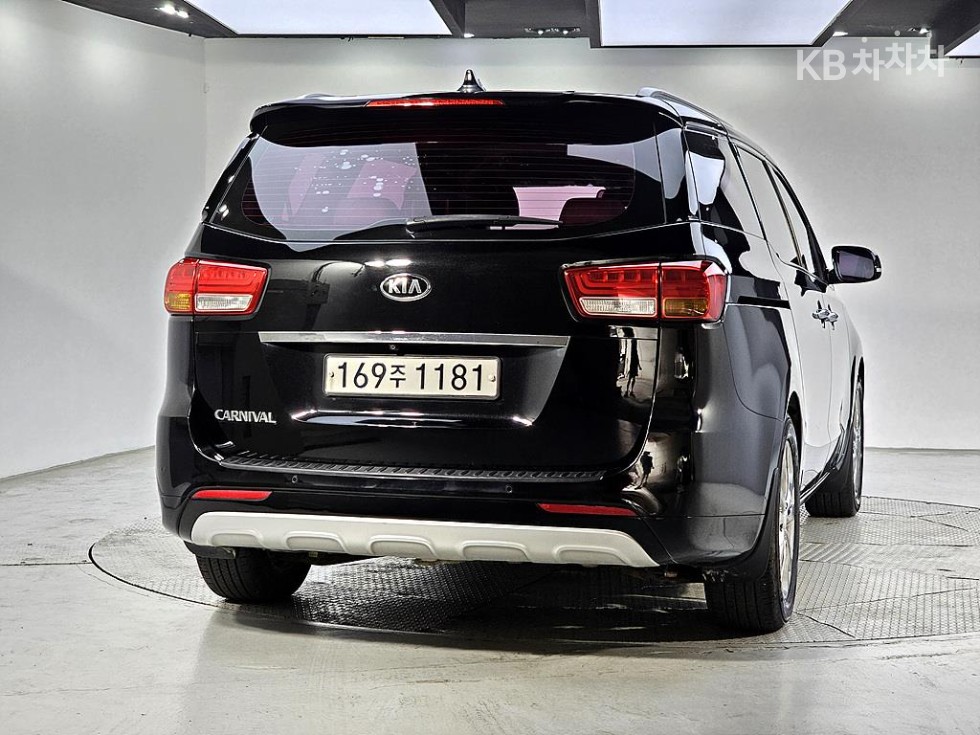 2016 - kia carnival