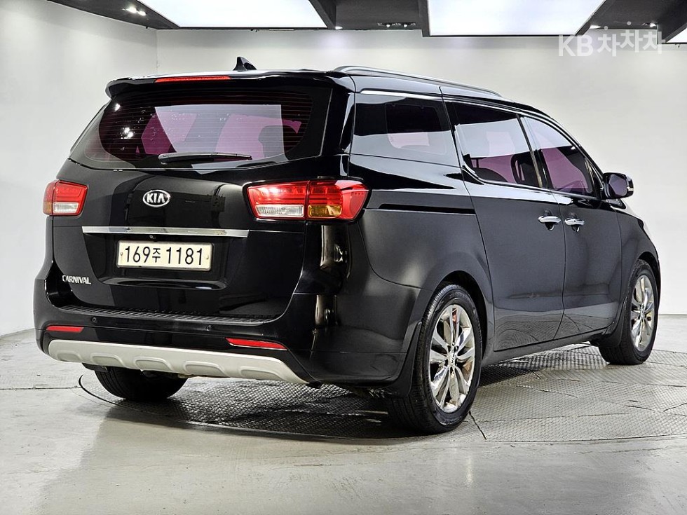 2016 - kia carnival