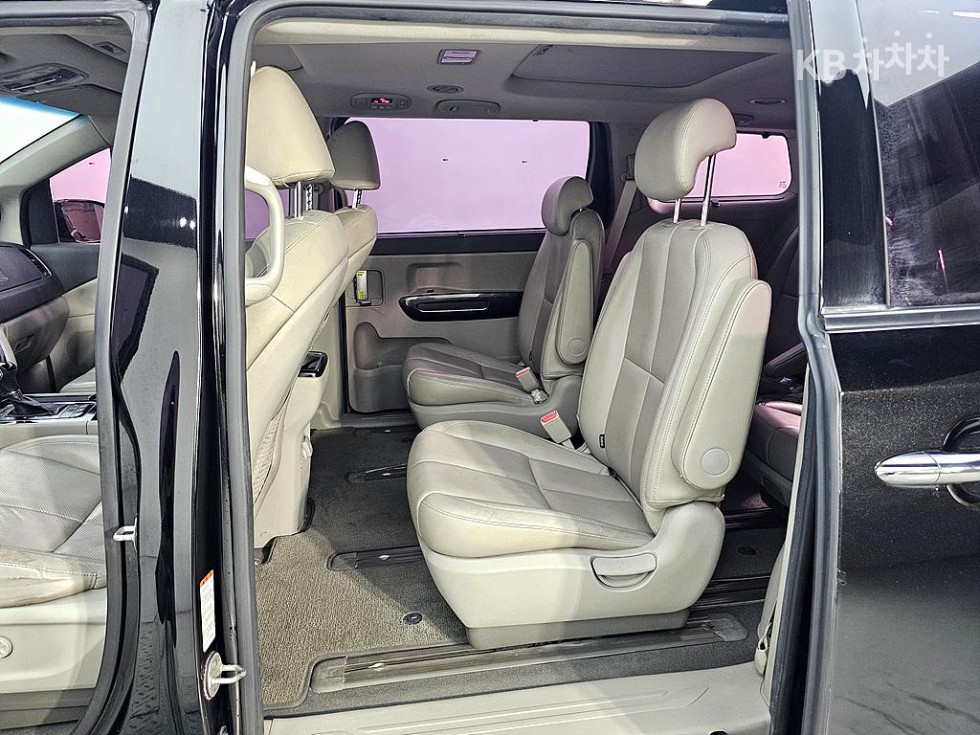 2016 - kia carnival