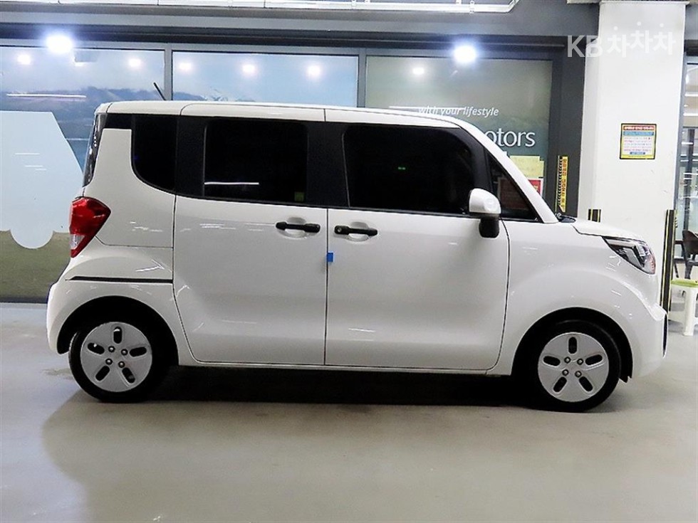 2022 - kia ray