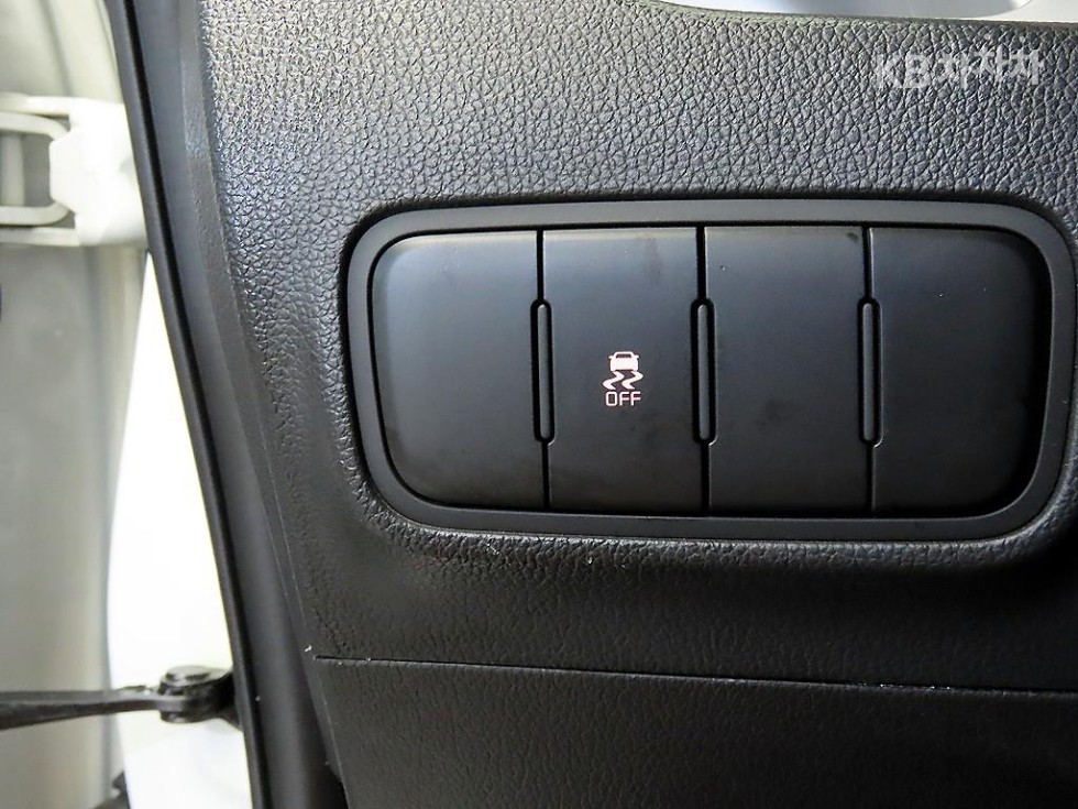 2022 - kia ray