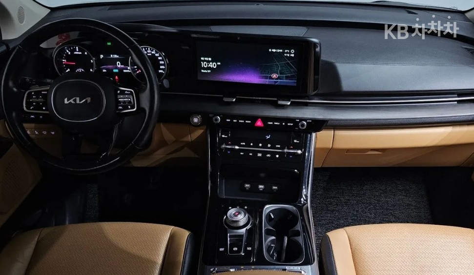 2023 - kia carnival