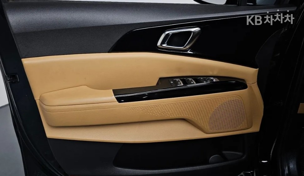 2023 - kia carnival