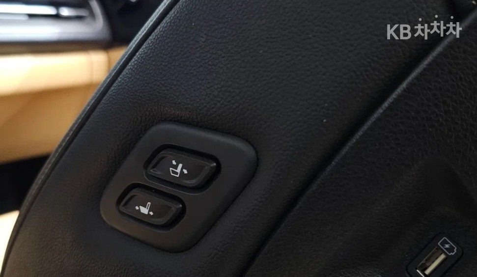 2023 - kia carnival