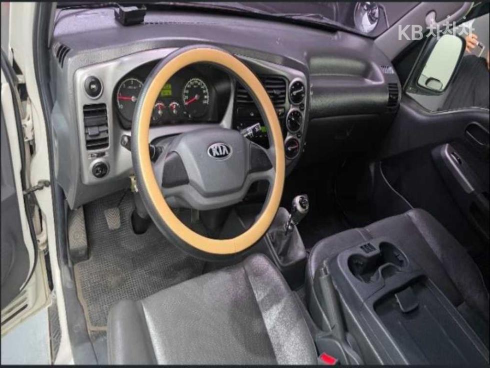 2014 - kia bongo iii