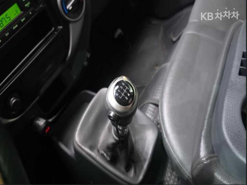 2014 - kia bongo iii