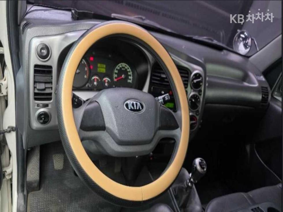 2014 - kia bongo iii