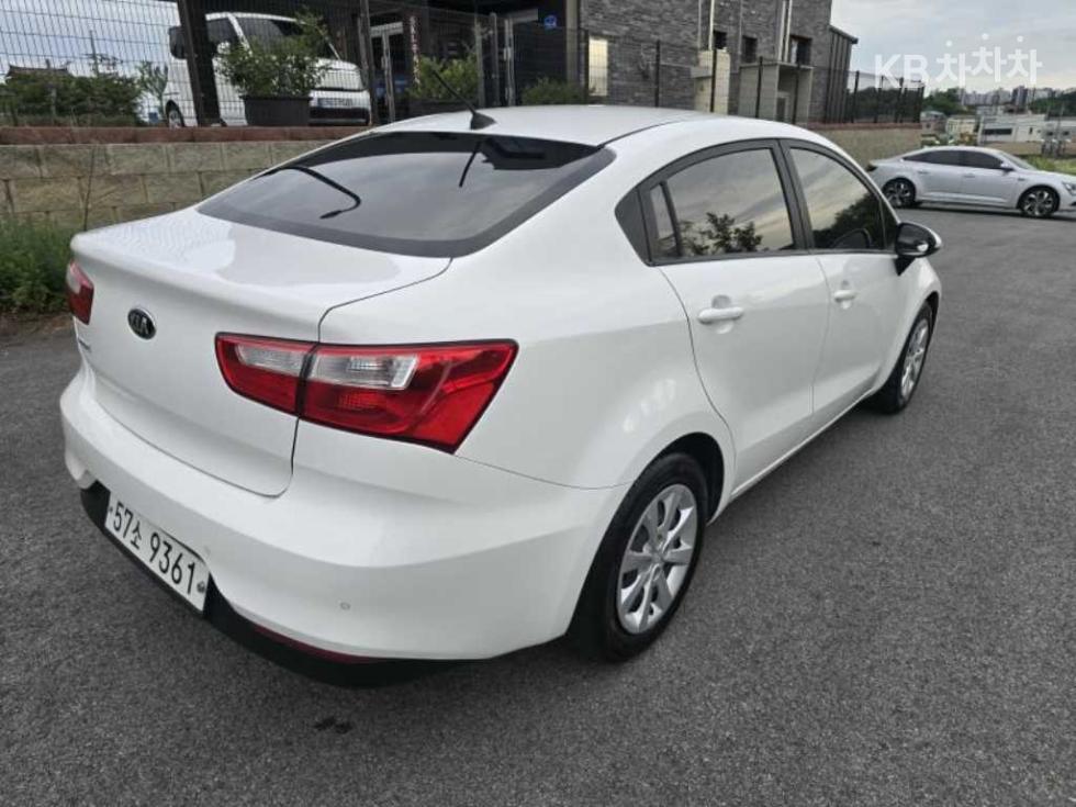 2015 - kia pride
