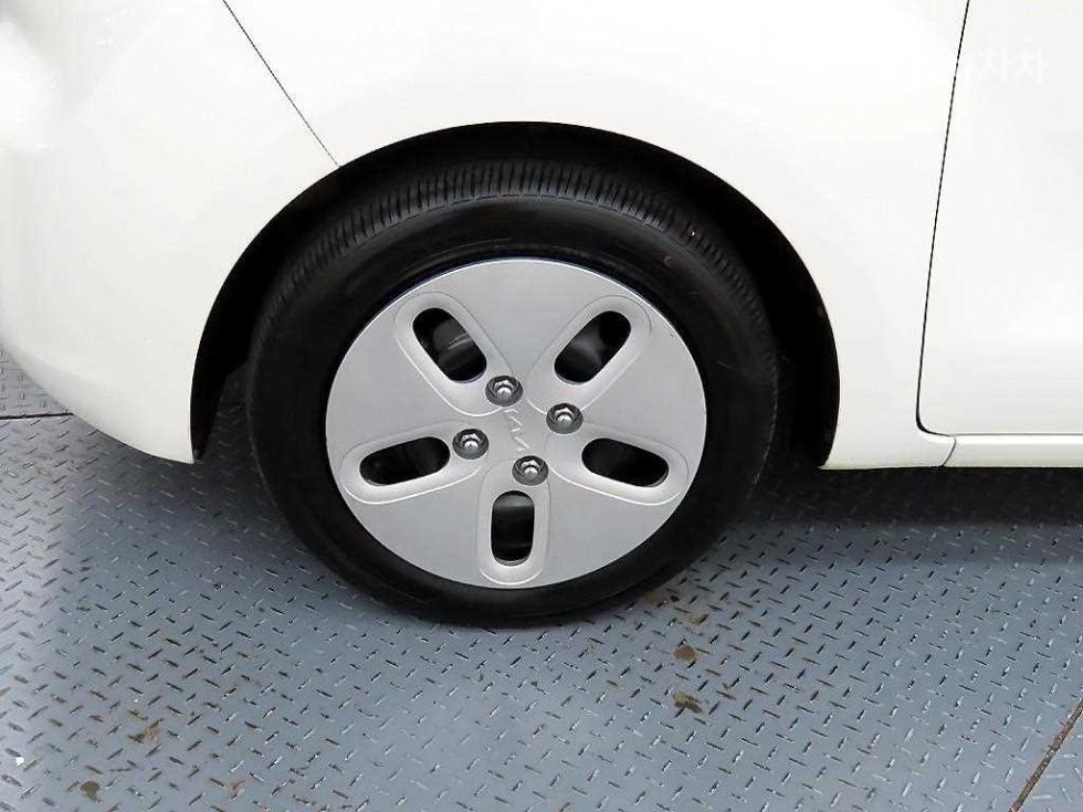 2022 - kia ray