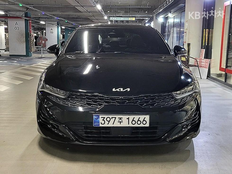 2022 - kia k5
