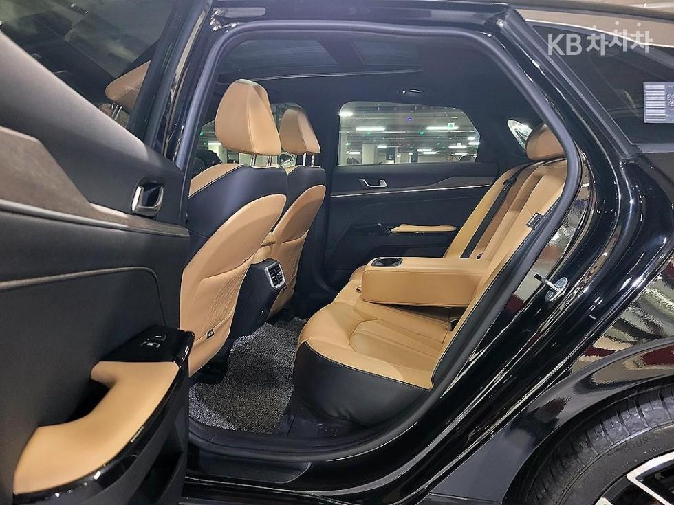 2022 - kia k5