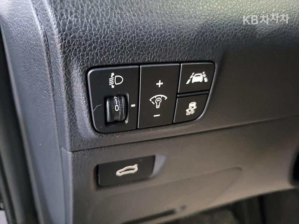 2022 - kia k5