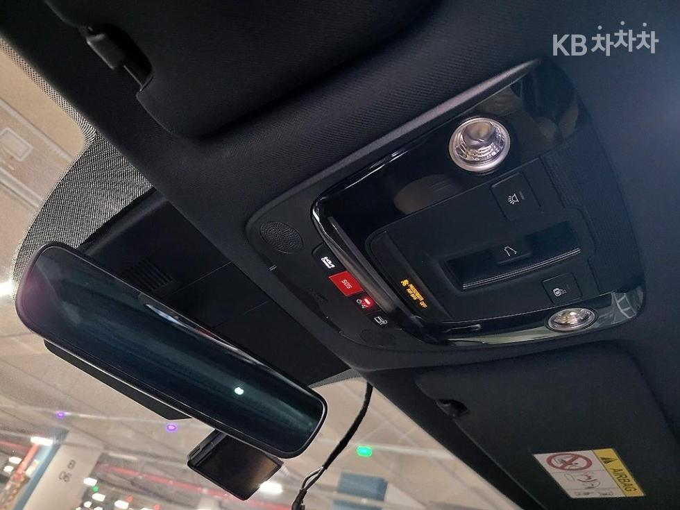 2022 - kia k5