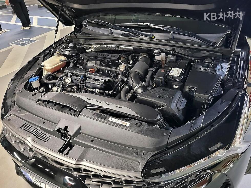 2022 - kia k5