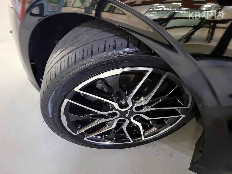 2022 - kia k5