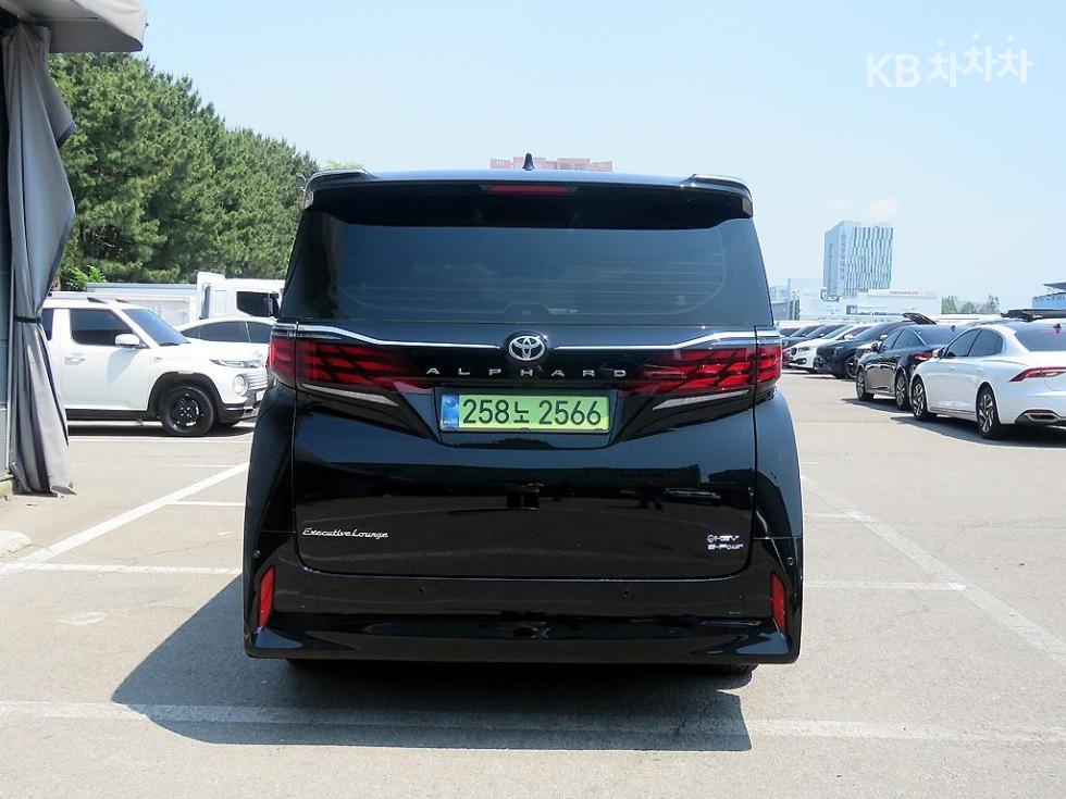 Toyota Alphard — miniaturë 3
