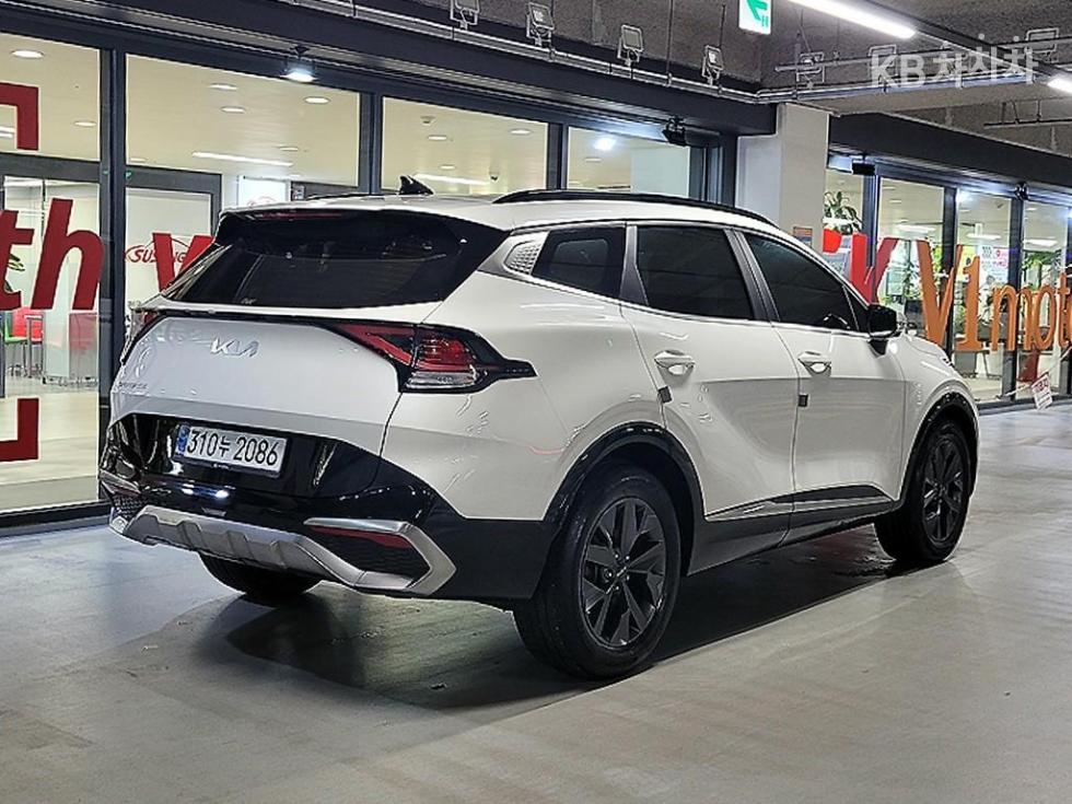 2022 - kia sportage
