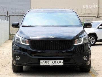 Kia Carnival 7인승 2.2 디젤 리무진 — foto 1