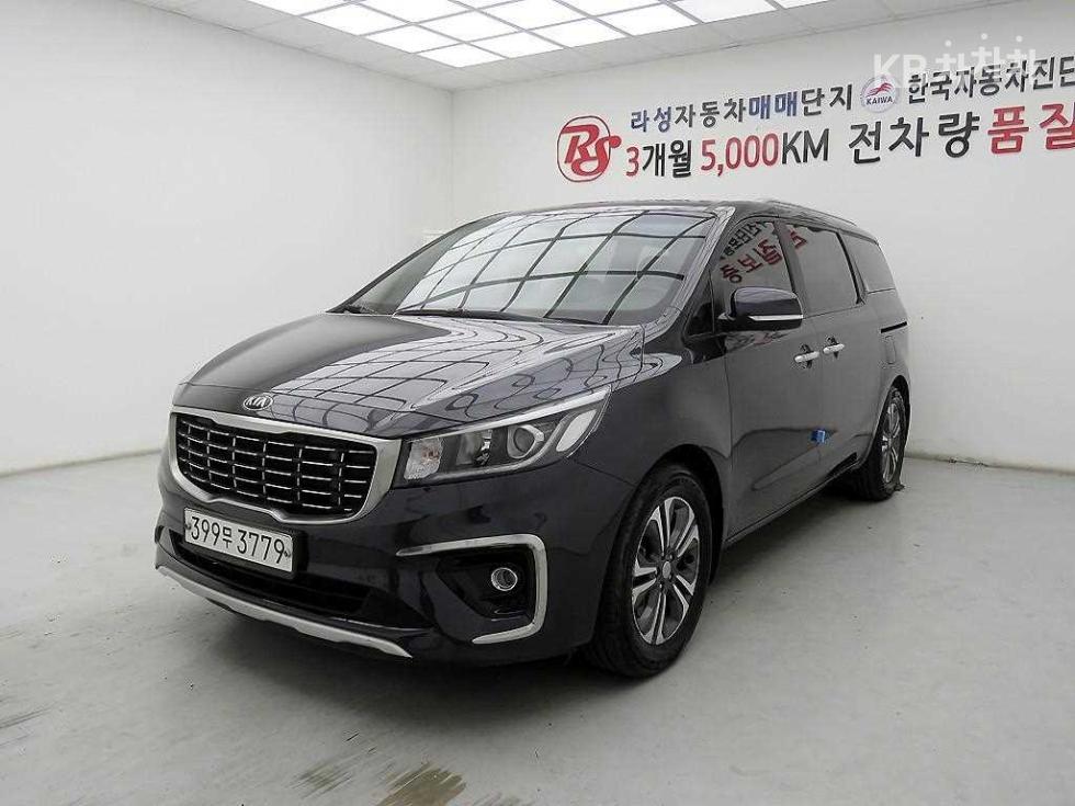 Kia Carnival — miniaturë 2