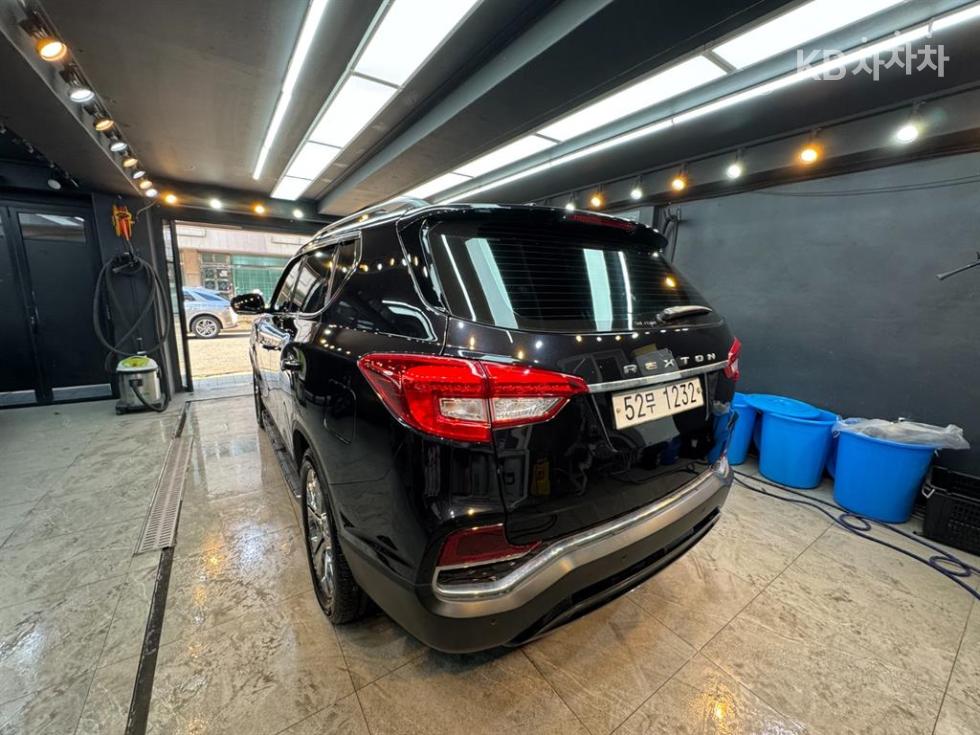SsangYong Rexton — miniaturë 5