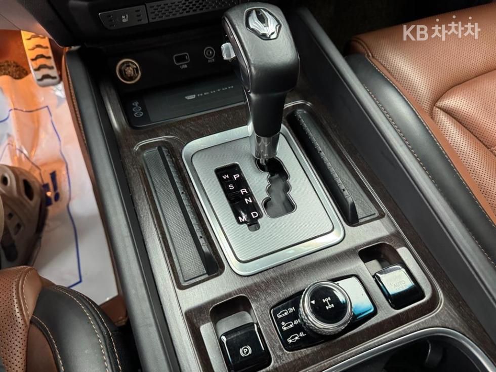 SsangYong Rexton — miniaturë 13