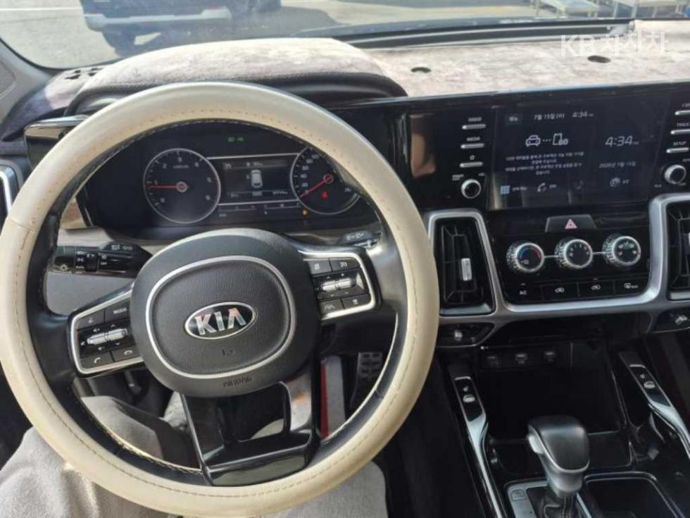 Kia Sorento — miniaturë 11