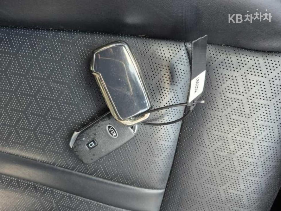 Kia Sorento — miniaturë 20