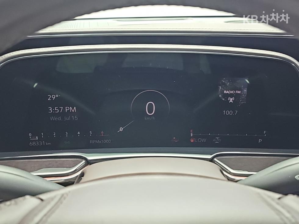 2021 Cadillac ESCALADE(5) photo