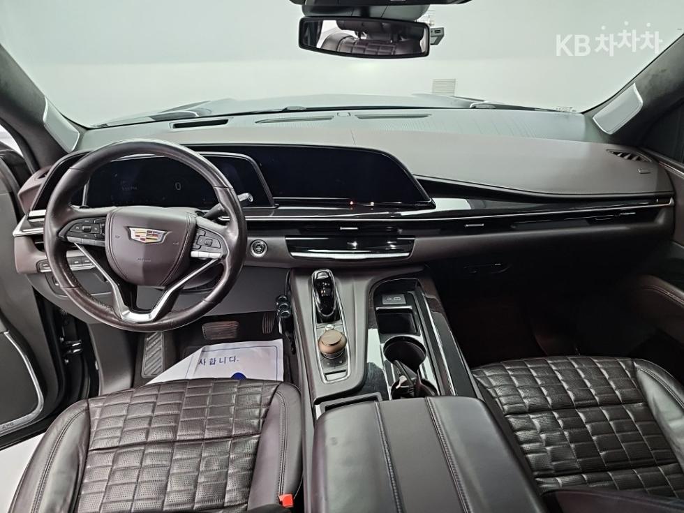 2021 Cadillac ESCALADE(5) photo