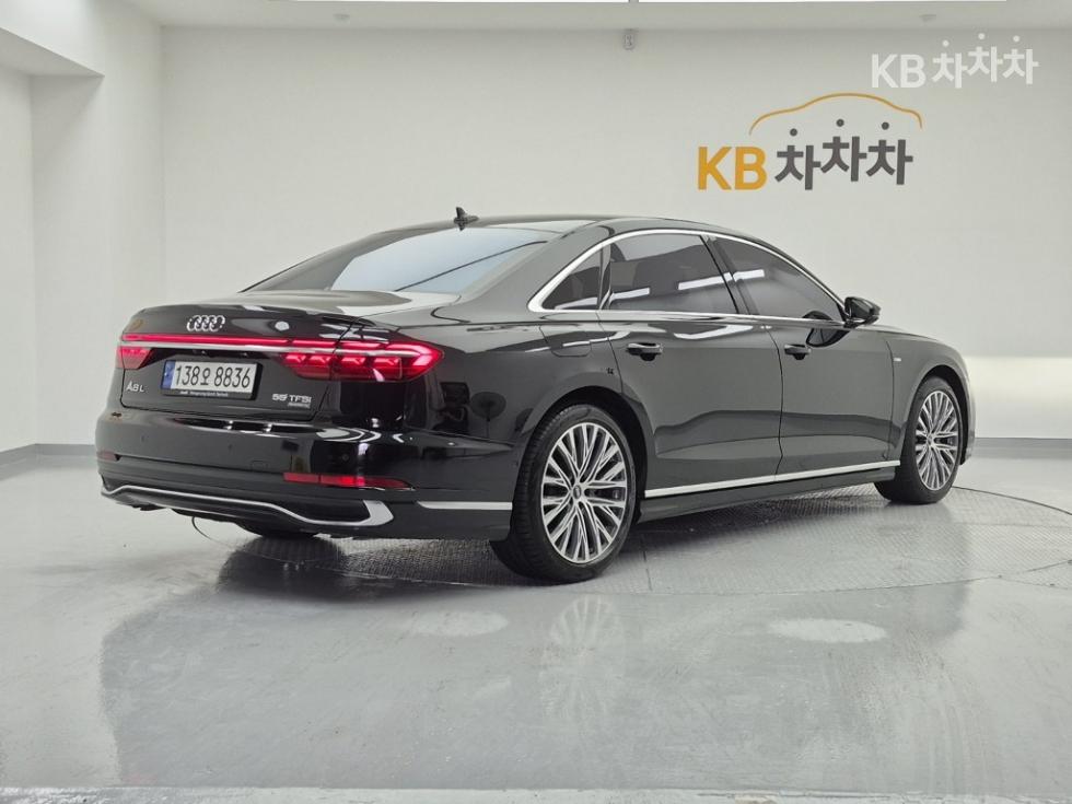 Audi A8 — miniaturë 4