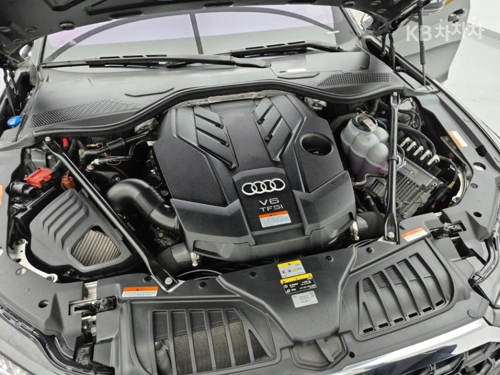 Audi A8 — miniaturë 6
