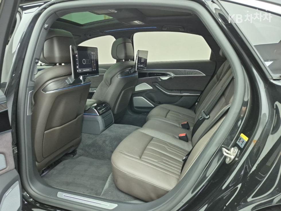 Audi A8 — miniaturë 12