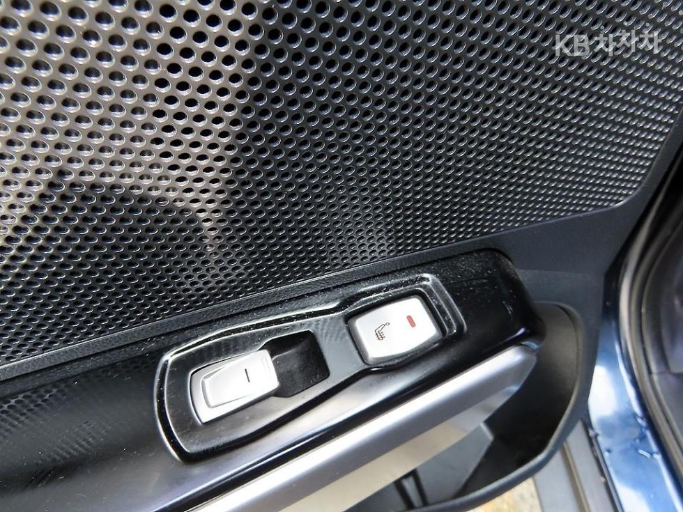 SsangYong Tivoli — miniaturë 17