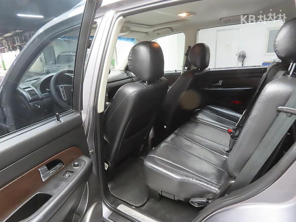 SsangYong Rexton — miniaturë 8