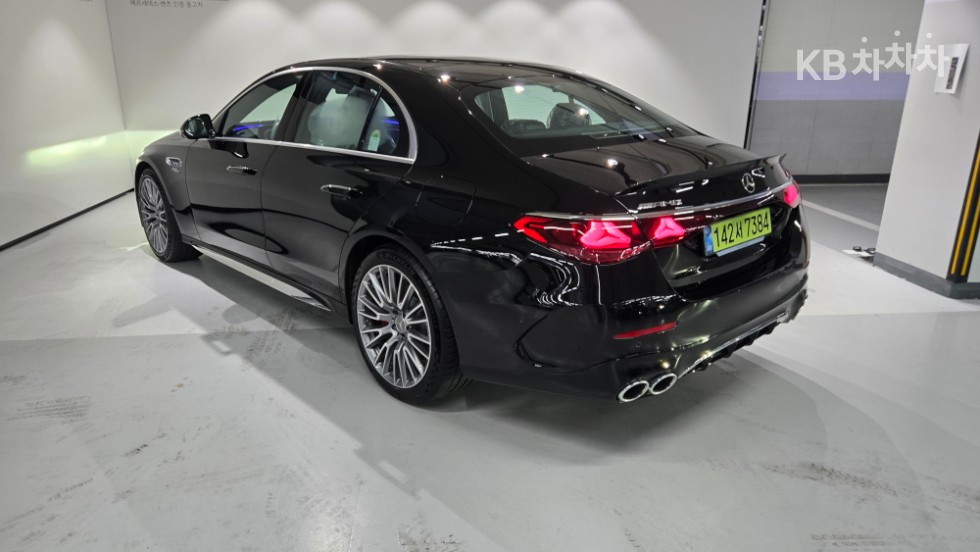 Mercedes-Benz E-klasse — miniaturë 7