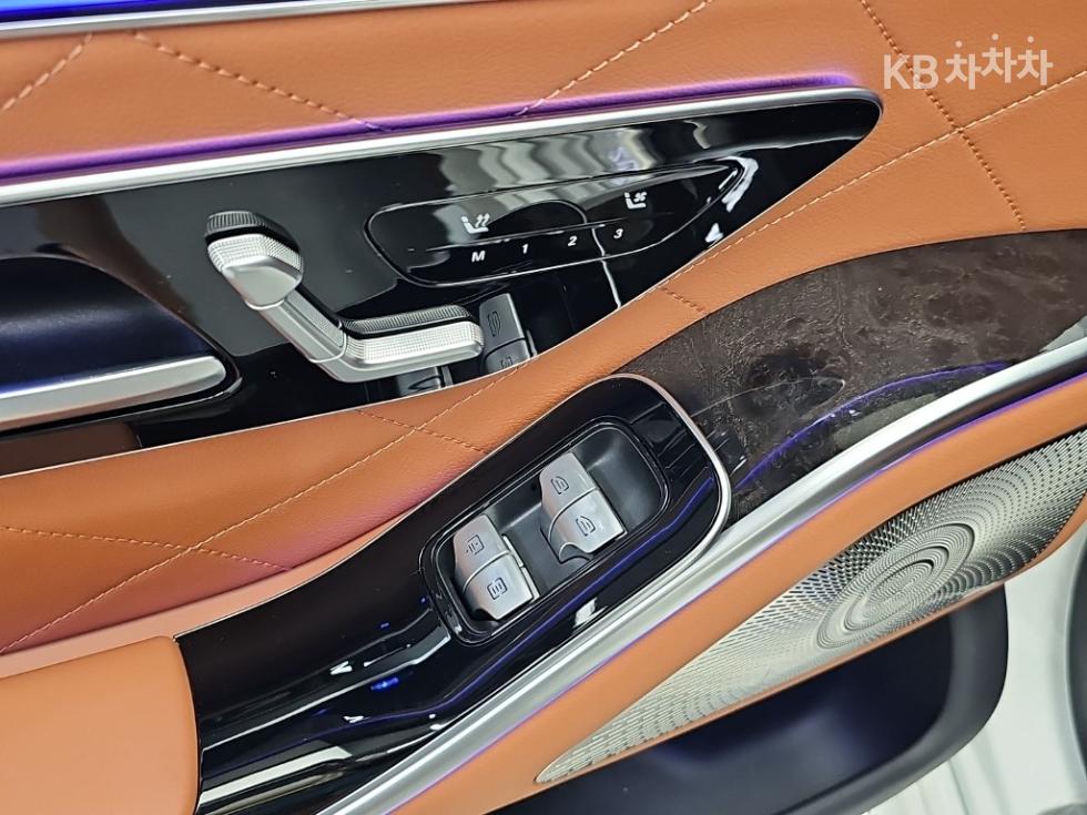 Mercedes-Benz S-klasse — miniaturë 15