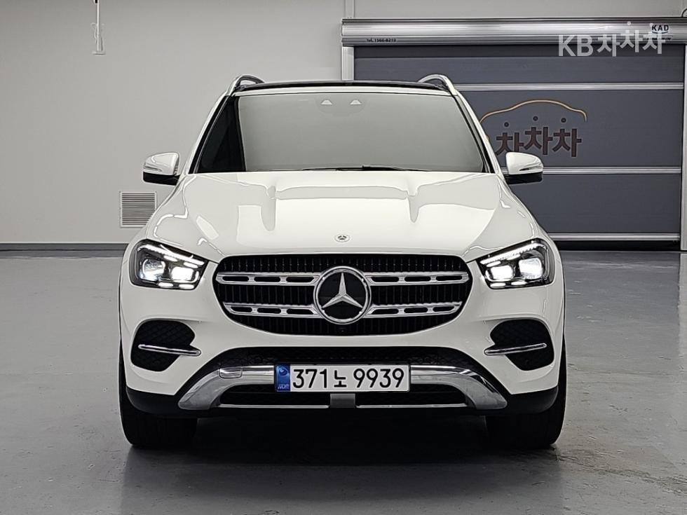 2024 Mercedes-Benz GLE (V167) · () · photo