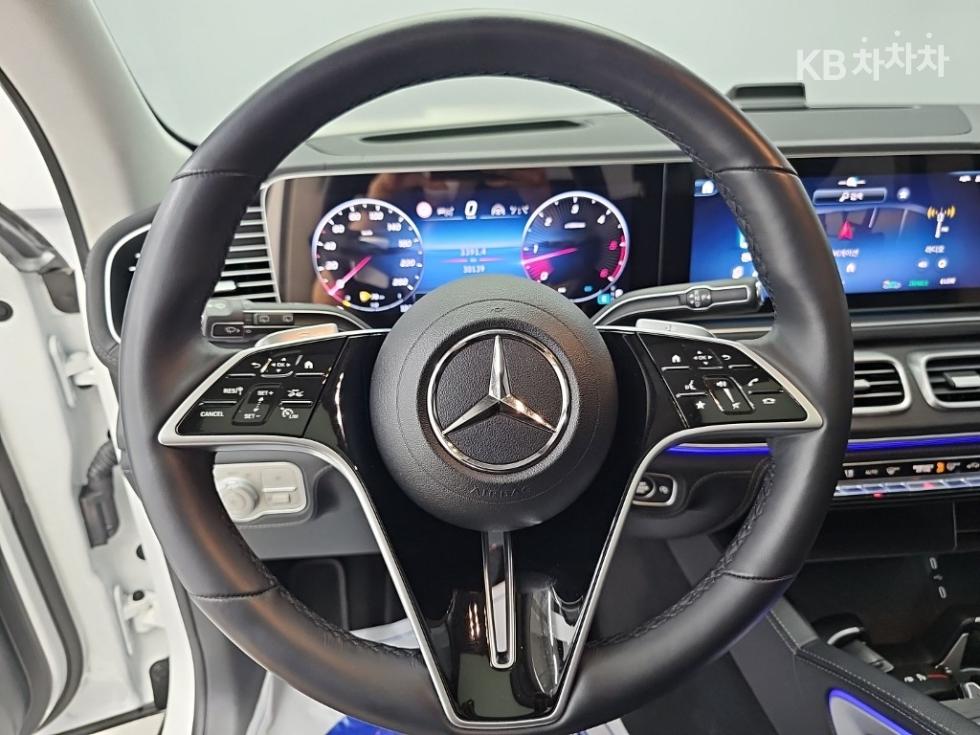 2024 Mercedes-Benz GLE (V167) · () · photo