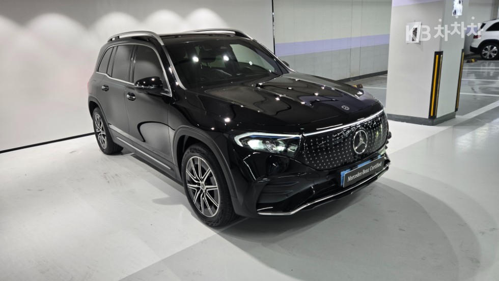 Mercedes-Benz EQB — miniaturë 2